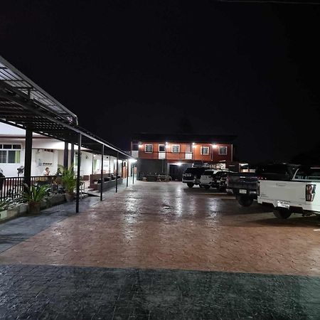 Baan Sabaijai Resort That Phanom Zewnętrze zdjęcie