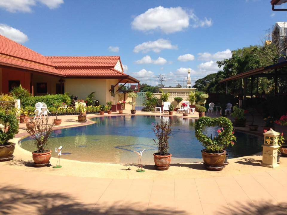 Baan Sabaijai Resort That Phanom Zewnętrze zdjęcie