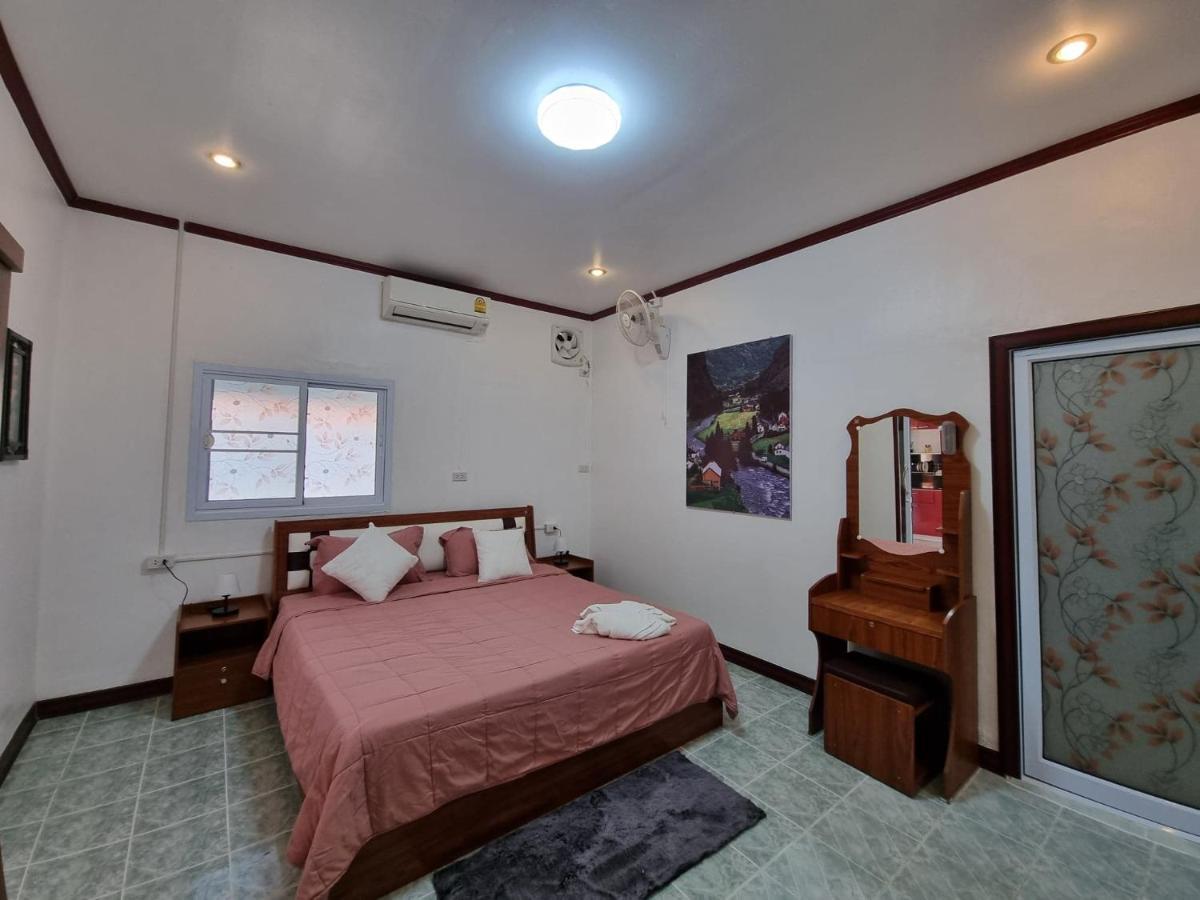 Baan Sabaijai Resort That Phanom Zewnętrze zdjęcie