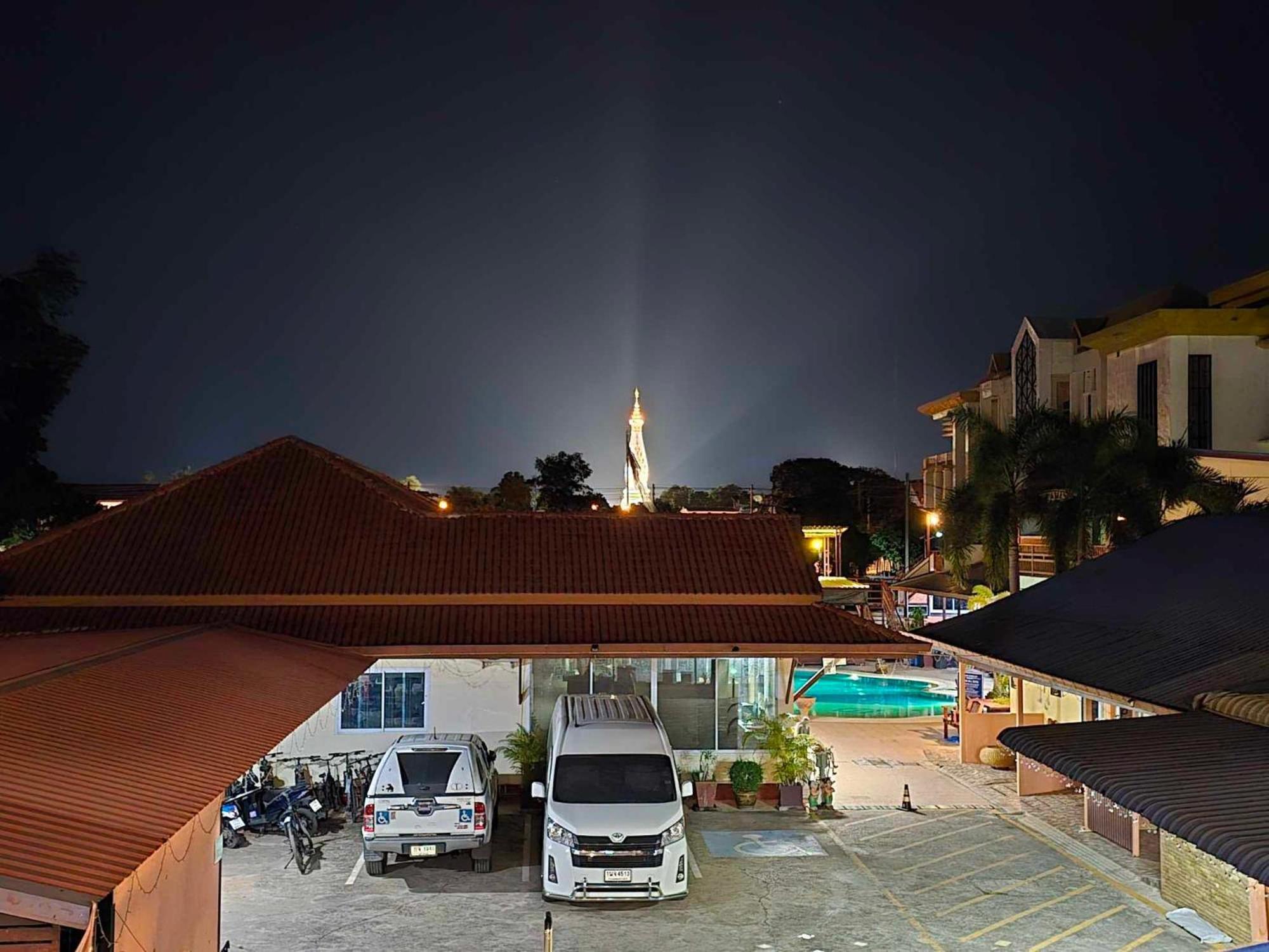 Baan Sabaijai Resort That Phanom Zewnętrze zdjęcie