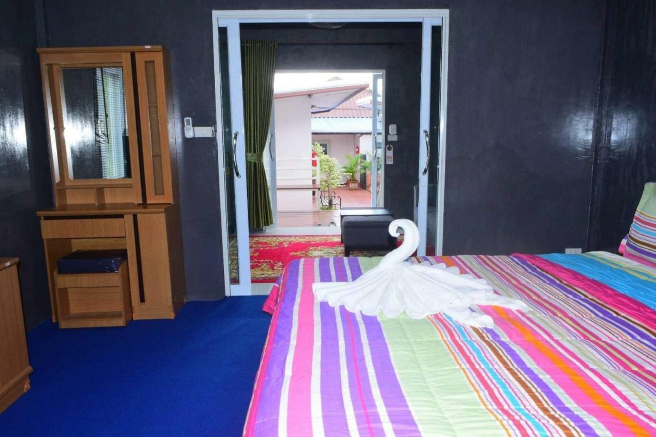 Baan Sabaijai Resort That Phanom Zewnętrze zdjęcie